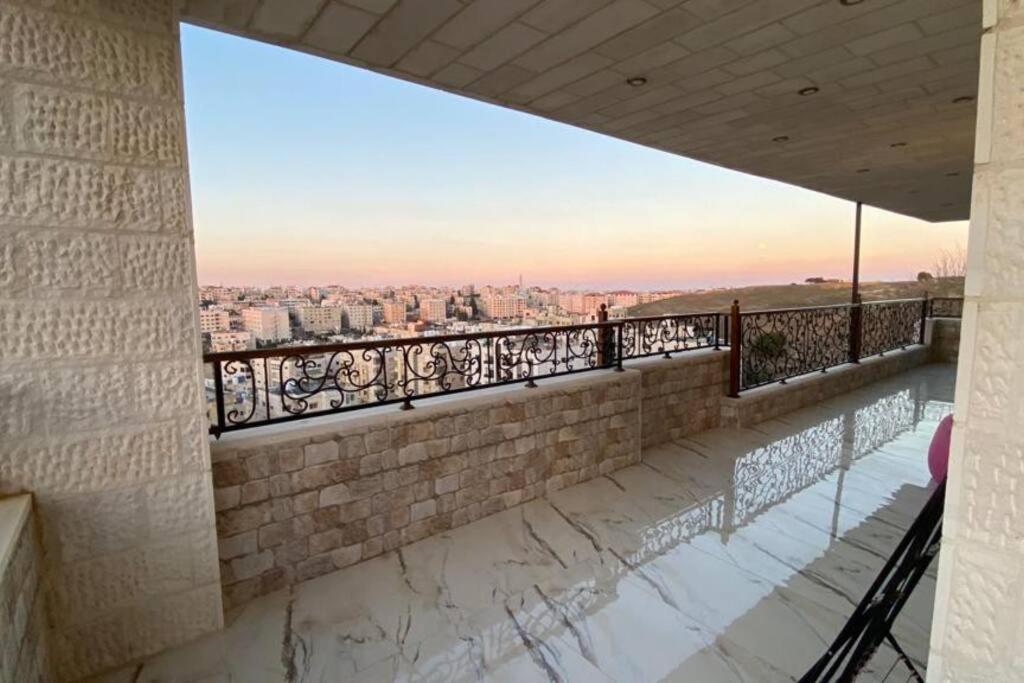 Beautifull Rooftop With An Amazing Terrace View *